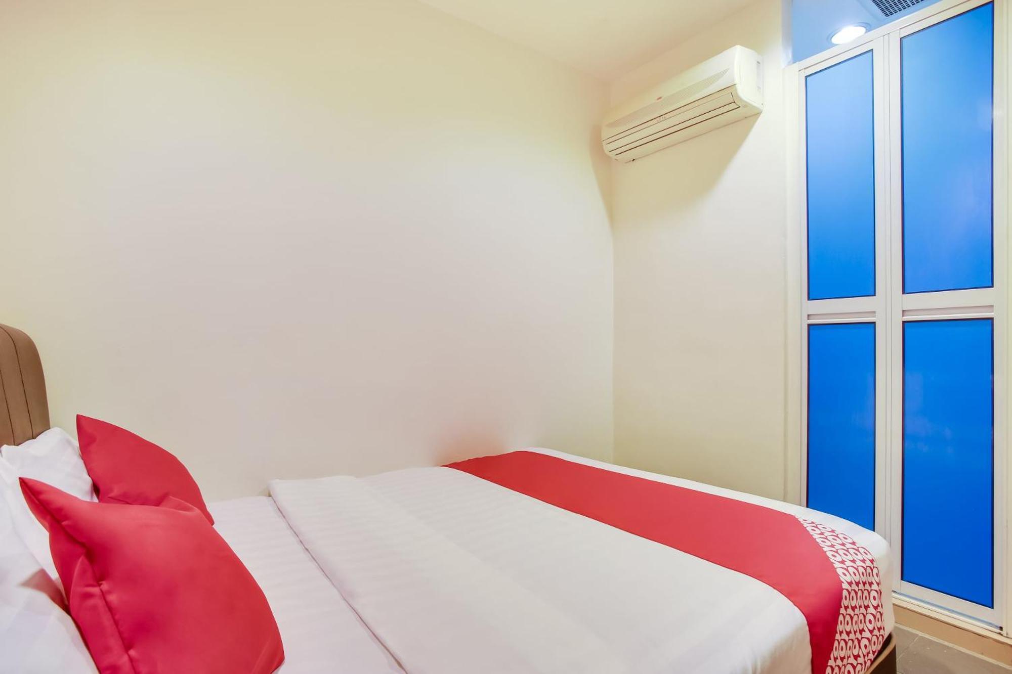 Oyo 90282 Hotel Taj Inn, Seksyen 7 Shah Alam Exterior photo