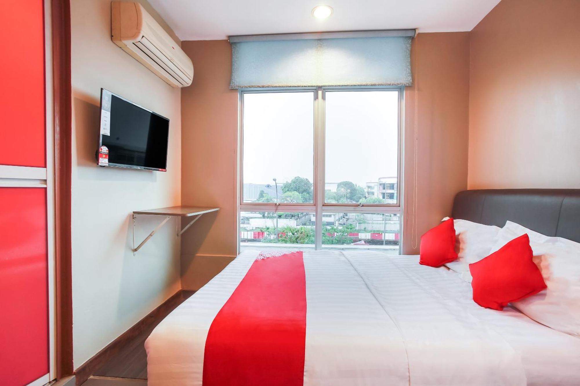 Oyo 90282 Hotel Taj Inn, Seksyen 7 Shah Alam Exterior photo